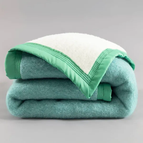 Dvojfarebná vlnená prikrývka 600g/m2