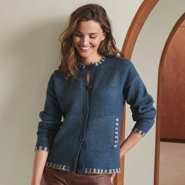 Sveter na zapínanie s kontrastnými lemami