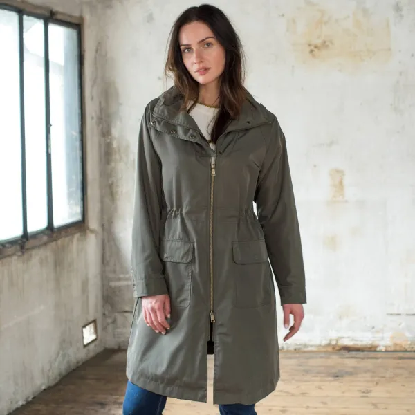 Nepremokavá ľahká parka s odopínacou kapucňou, na zips