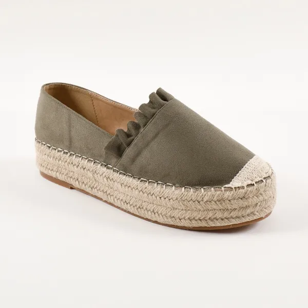 Espadrilky s volánikmi, vzhľad semišu