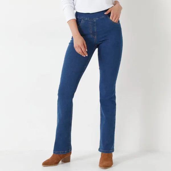 Pohodlné bootcut džegíny pre nižšiu postavu