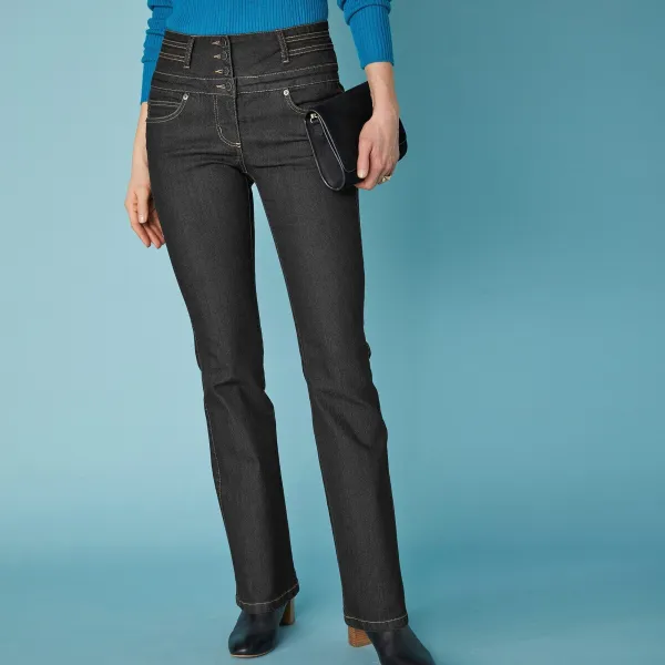 Bootcut džínsy s vysokým pásom pre vyššiu postavu