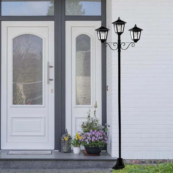 Solárna stojacia lampa
