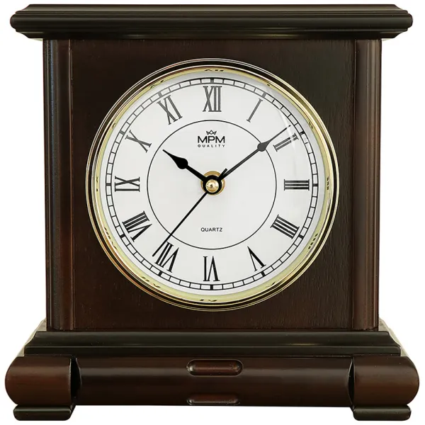 Drevené stolové hodiny MPM E03.3888.54 s rímskymi číslicami a zásuvkou – tmavé drevo, 23 cm