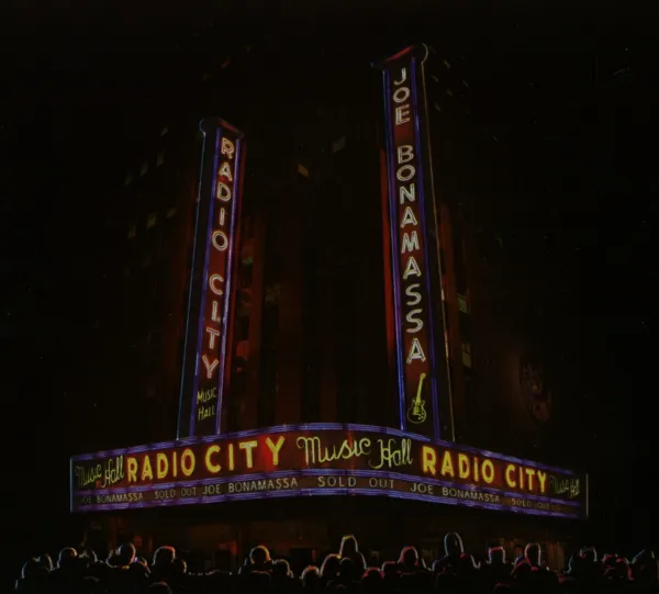 Joe Bonamassa – LIVE AT RADIO CITY MUSIC HALL (CD + DVD)