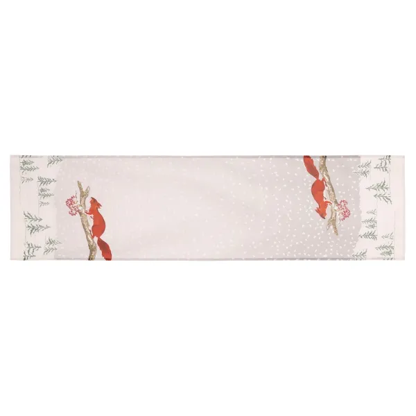 Behúň s vianočným motívom, zasnežená krajina s veveričkou, 40x150 cm, 100% polyester.