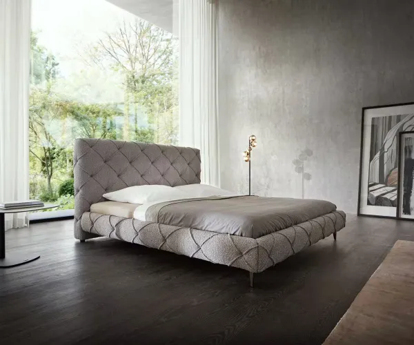 DELIFE Čalúnená posteľ Nayara 180x200 cm bouclé strieborno sivá