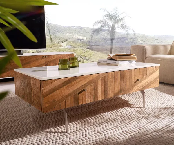DELIFE Konferenčný stolík Bahan 115x60 cm mango teak 2 zásuvky mramorová doska biela podstava v tvare L nerezová oceľ