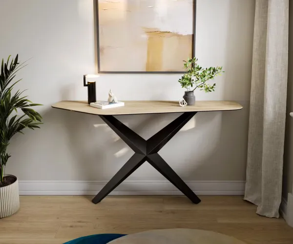 DELIFE Konzolový stolík Edge polygonálny 140×50 cm keramika Laminam® sabbia v dubovej farbe Zentharo kov čierna