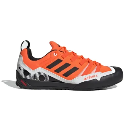 Pánska nízka turistická obuv ADIDAS Terrex Swift Solo 2.0 impact orange core black crystal white
