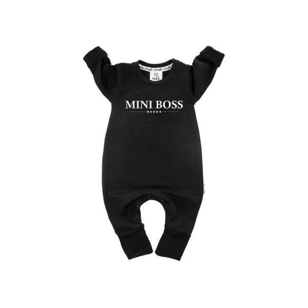 Bavlnený čierny overal s nápisom mini boss I LOVE MILK v akcii