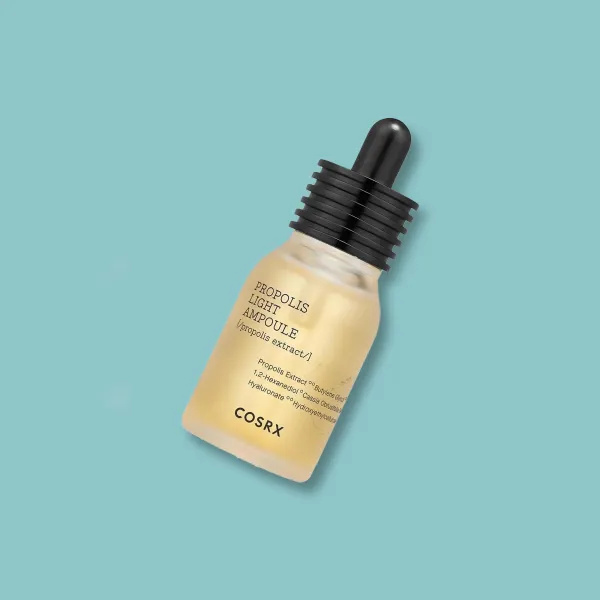 COSRX Full Fit Propolis Light Ampoule sérum na rozjasnenie a hydratáciu s propolisom 30 ml