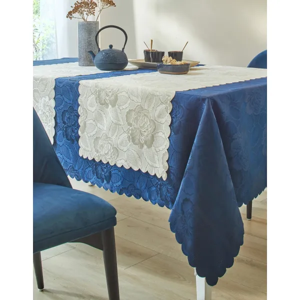 Žakárový obrus s motívom kvetín