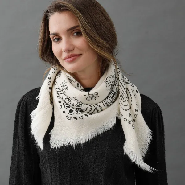 Šatka s bandana vzorom