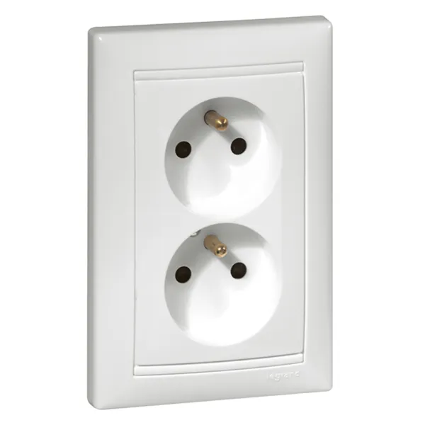 Dvojzásuvka 2P+T/16A/250V biela Valena (Legrand)